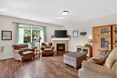 857 N Helens View Dr, Ridgefield, WA 98642 - Photo 10