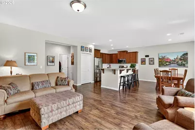 857 N Helens View Dr, Ridgefield, WA 98642 - Photo 8