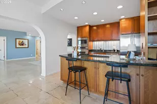 2211 SW 1st Ave, Portland, OR 97201 - Photo 14