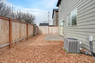 2439 SE 63rd Way, Hillsboro, OR 97123 - Photo 36