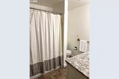 2180 W 24th Ave, Eugene, OR 97405 - Photo 16