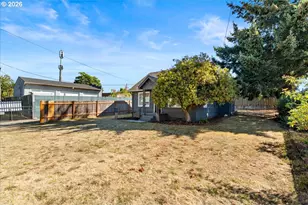 5926 NE Going St, Portland, OR 97218 - Photo 4