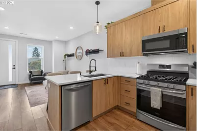 1307 SW Carson St, Portland, OR 97219 - Photo 12