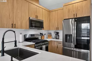 1307 SW Carson St, Portland, OR 97219 - Photo 10