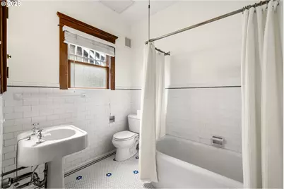965 NE D St, Salem, OR 97301 - Photo 26