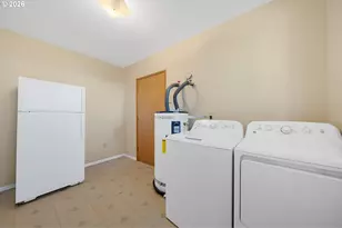 126 N Harbor St, Rockaway Beach, OR 97136 - Photo 18