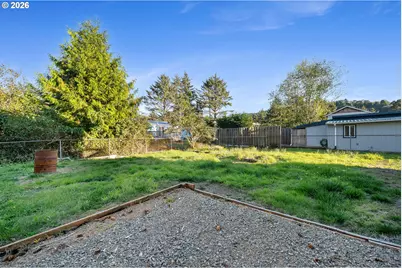 126 N Harbor St, Rockaway Beach, OR 97136 - Photo 24