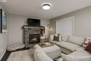 400 SW 14th Ct, Canby, OR 97013 - Photo 4