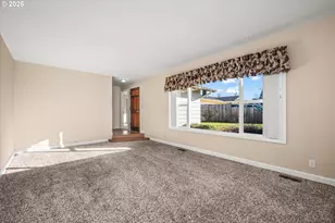 472 Springdale Ave, Springfield, OR 97477 - Photo 6