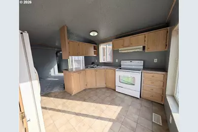 3300 Pacific Loop, Coos Bay, OR 97420 - Photo 8