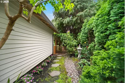 903 NE 3rd Ave, Hillsboro, OR 97124 - Photo 30