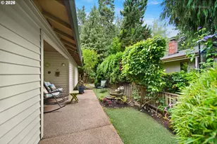 903 NE 3rd Ave, Hillsboro, OR 97124 - Photo 28