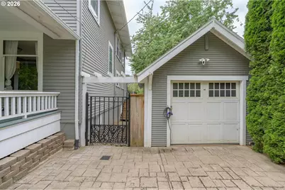 813 SE Davis St, McMinnville, OR 97128 - Photo 4