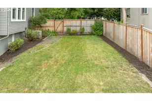 813 SE Davis St, McMinnville, OR 97128 - Photo 42
