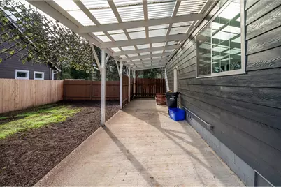 1057 4th St SE, Bandon, OR 97411 - Photo 34