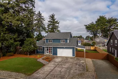 1057 4th St SE, Bandon, OR 97411 - Photo 2