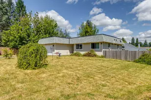 7913 SE Clackamas Rd, Milwaukie, OR 97267 - Photo 4