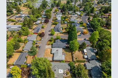 13520 SW Devonshire Dr, Beaverton, OR 97005 - Photo 38