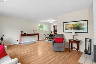 13520 SW Devonshire Dr, Beaverton, OR 97005 - Photo 4