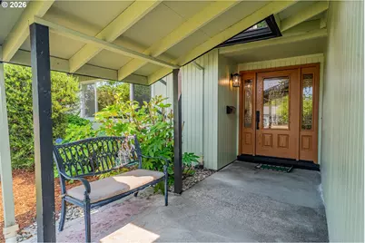 13520 SW Devonshire Dr, Beaverton, OR 97005 - Photo 2