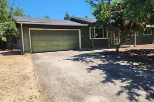 2155 Berwin Ln, Eugene, OR 97404 - Photo 2