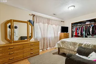 70 SW Williams Dr, Beaverton, OR 97005 - Photo 10
