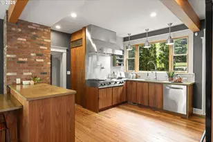 4000 NE Hassalo St, Portland, OR 97232 - Photo 16