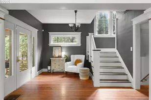 4000 NE Hassalo St, Portland, OR 97232 - Photo 8