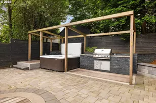 4000 NE Hassalo St, Portland, OR 97232 - Photo 44