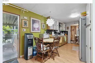 21100 NE Sandy Blvd #52, Fairview, OR 97024 - Photo 20