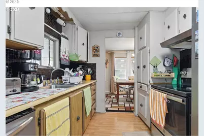 21100 NE Sandy Blvd #52, Fairview, OR 97024 - Photo 18