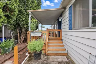 21100 NE Sandy Blvd, Fairview, OR 97024 - Photo 10