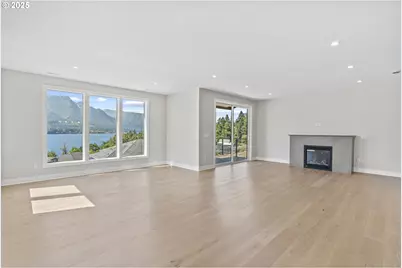 243 NE Hemmingway Dr, Stevenson, WA 98648 - Photo 36