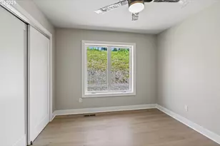 243 NE Hemmingway Dr, Stevenson, WA 98648 - Photo 20