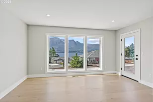 243 NE Hemmingway Dr, Stevenson, WA 98648 - Photo 10