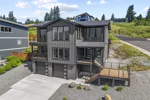 243 NE Hemmingway Dr, Stevenson, WA 98648 - Photo 1