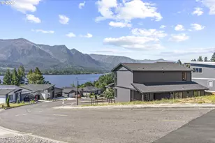 243 NE Hemmingway Dr, Stevenson, WA 98648 - Photo 8