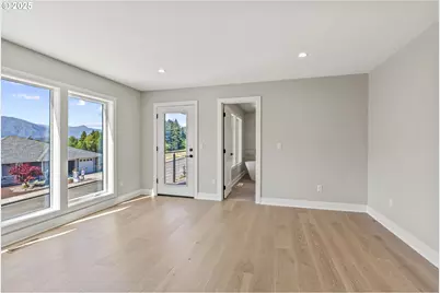 243 NE Hemmingway Dr, Stevenson, WA 98648 - Photo 12