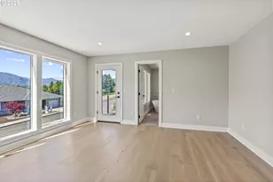 243 NE Hemmingway Dr, Stevenson, WA 98648 - Photo 12