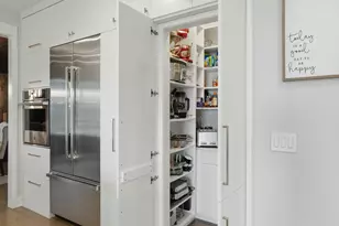 9045 NW Murdock St, Portland, OR 97229 - Photo 10