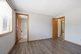 11017 NW 9th Ave, Vancouver, WA 98685 - Photo 18