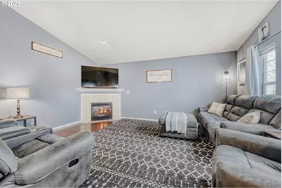 20520 NE Shore View Dr, Fairview, OR 97024 - Photo 6