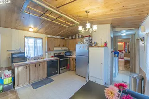 8305 Stark St, Rockaway Beach, OR 97136 - Photo 10
