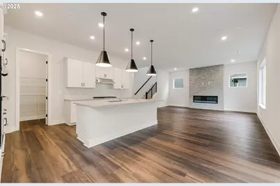 364 W Maple St, Washougal, WA 98671 - Photo 6