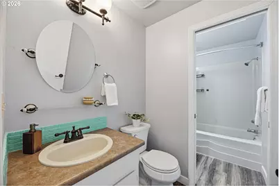 20464 SW Rosa Dr, Beaverton, OR 97078 - Photo 22