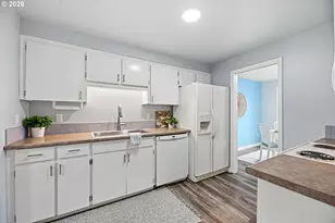 20464 SW Rosa Dr, Beaverton, OR 97078 - Photo 12