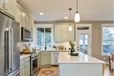 9156 N Pier Park Pl, Portland, OR 97203 - Photo 16