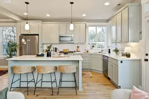 9156 N Pier Park Pl, Portland, OR 97203 - Photo 18