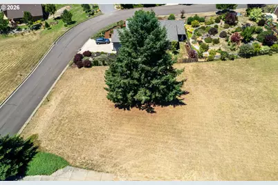 335 Edgeview Dr, Elkton, OR 97436 - Photo 4