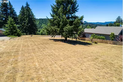 335 Edgeview Dr, Elkton, OR 97436 - Photo 2